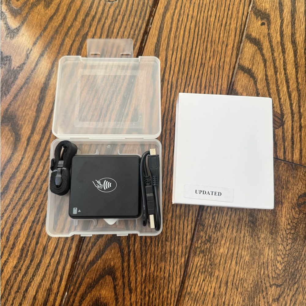 BBPOS Black Wireless Bluetooth Card Reader
